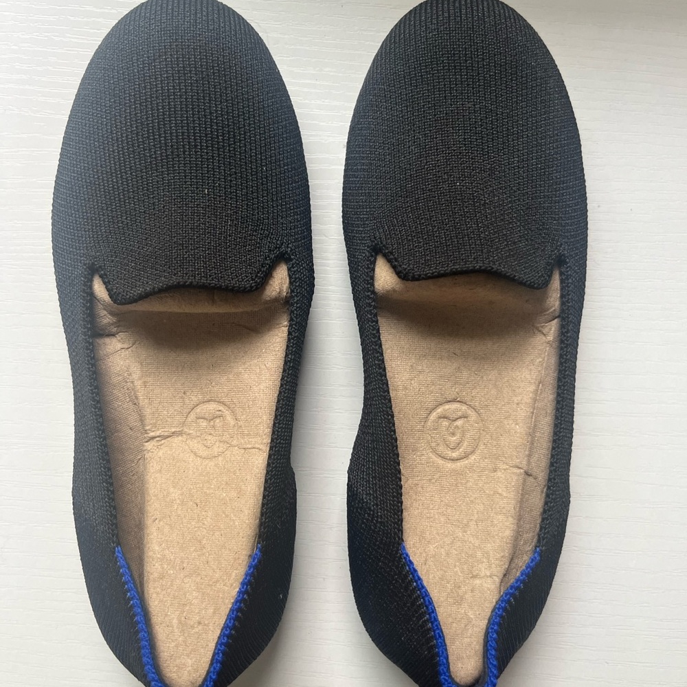 Black Rothy’s size 1 kids